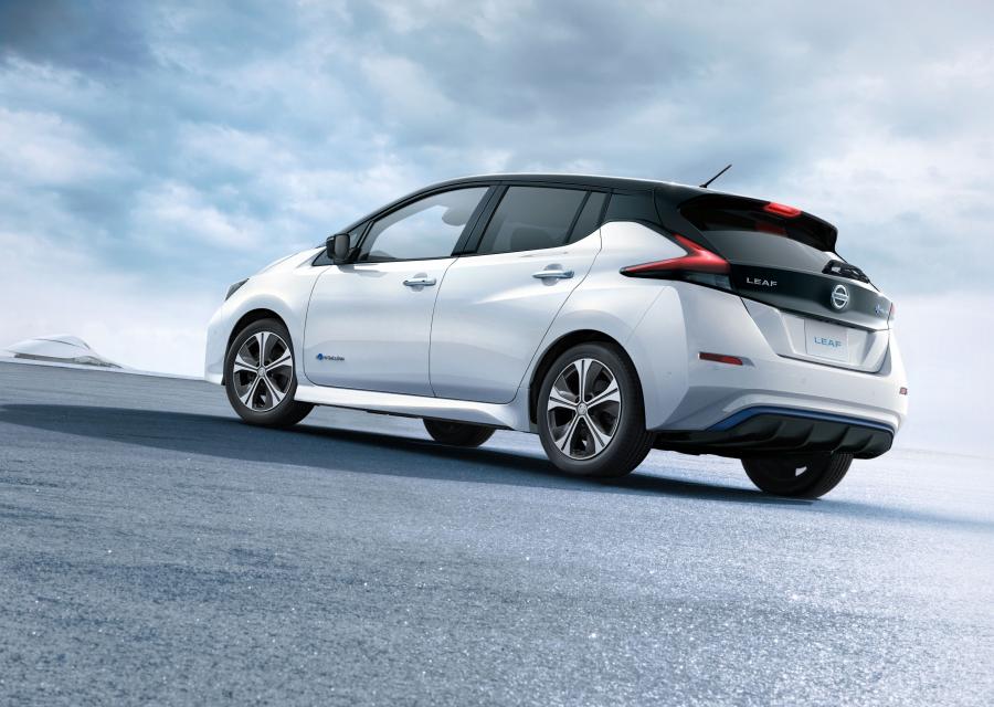  Nissan Leaf 2018 года  (JP) (фото 11 из 35)